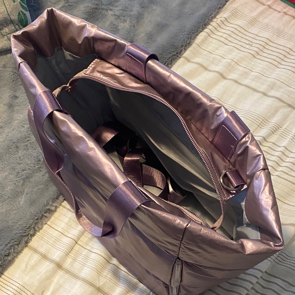 Purple Puffer Travel Bag - Picture 4 of 8